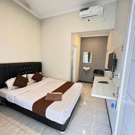 Fakhira Residence Hotel Cianjur Dış mekan fotoğraf