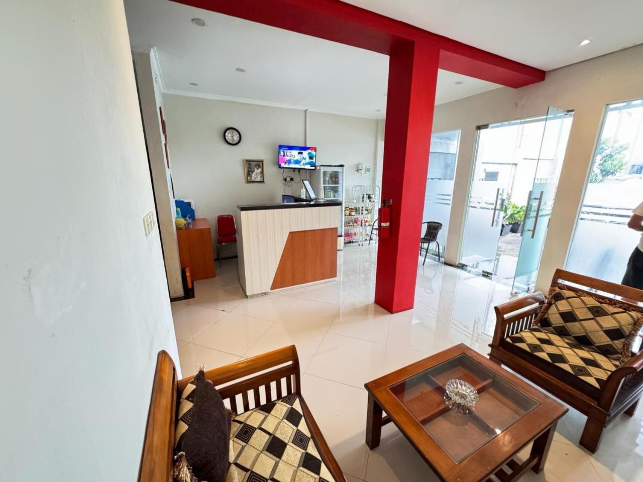 Fakhira Residence Hotel Cianjur Dış mekan fotoğraf