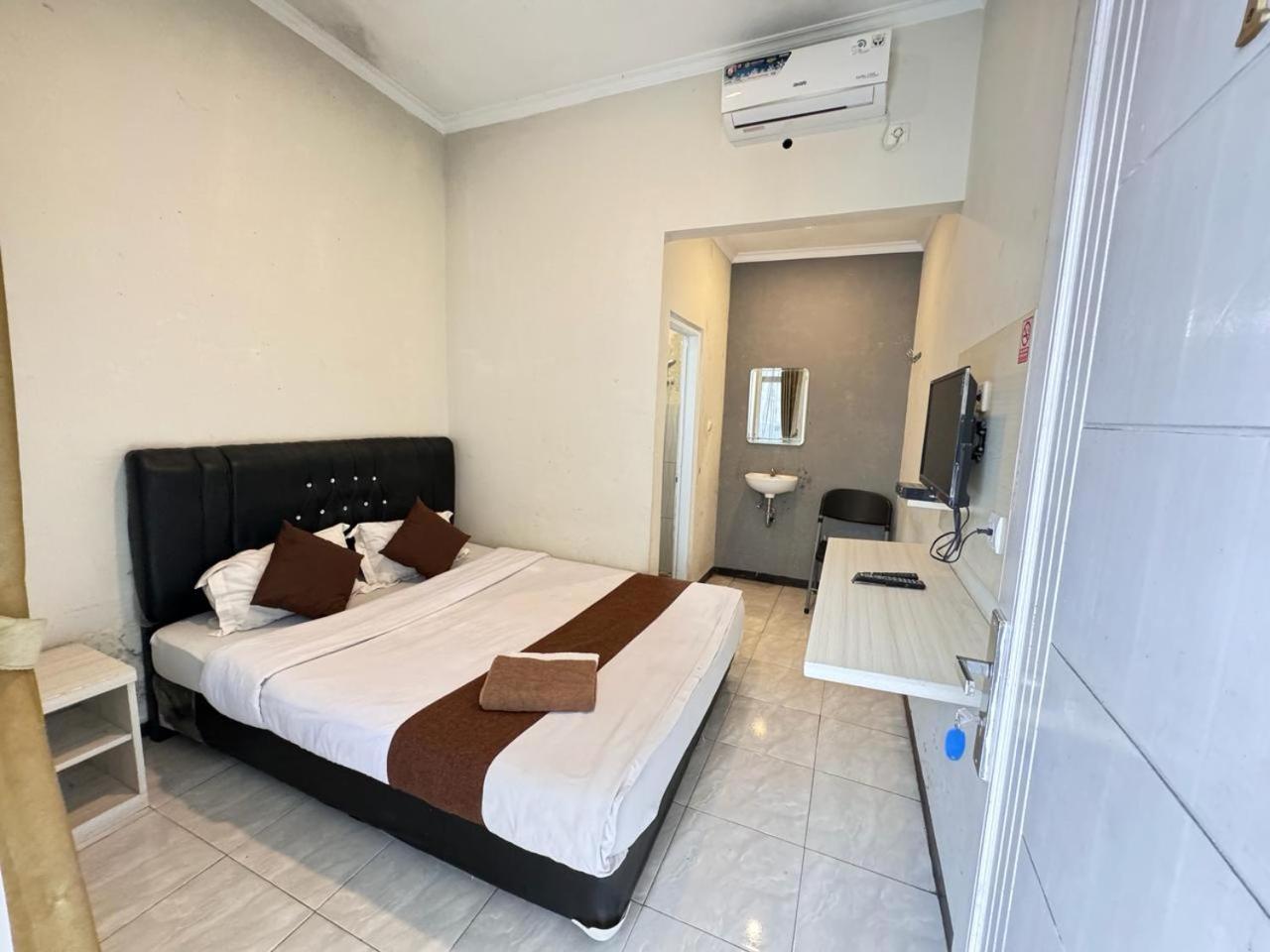 Fakhira Residence Hotel Cianjur Dış mekan fotoğraf